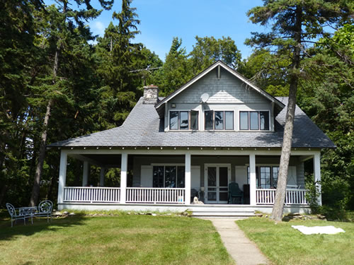 1917 Arts and Crafts style house designed by William Sydney Wicks